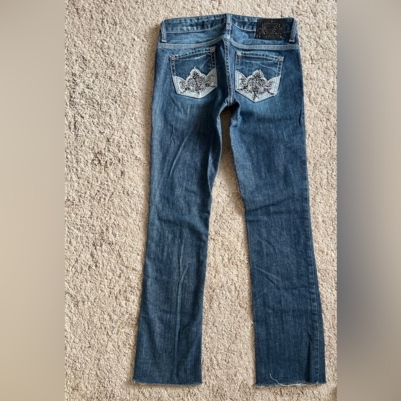 Womens Guess Jeans size 26 Embellished Straight Distressed Frayed Hem Low rise - Picture 7 of 7